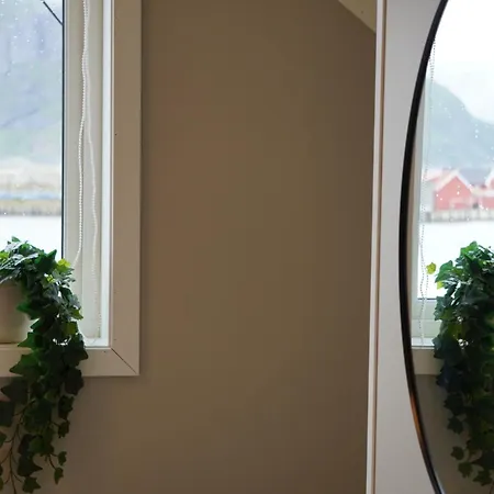 Modern Ocean Escape, Lofoten * Sund (Nordland)