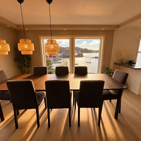 Modern Ocean Escape, Lofoten